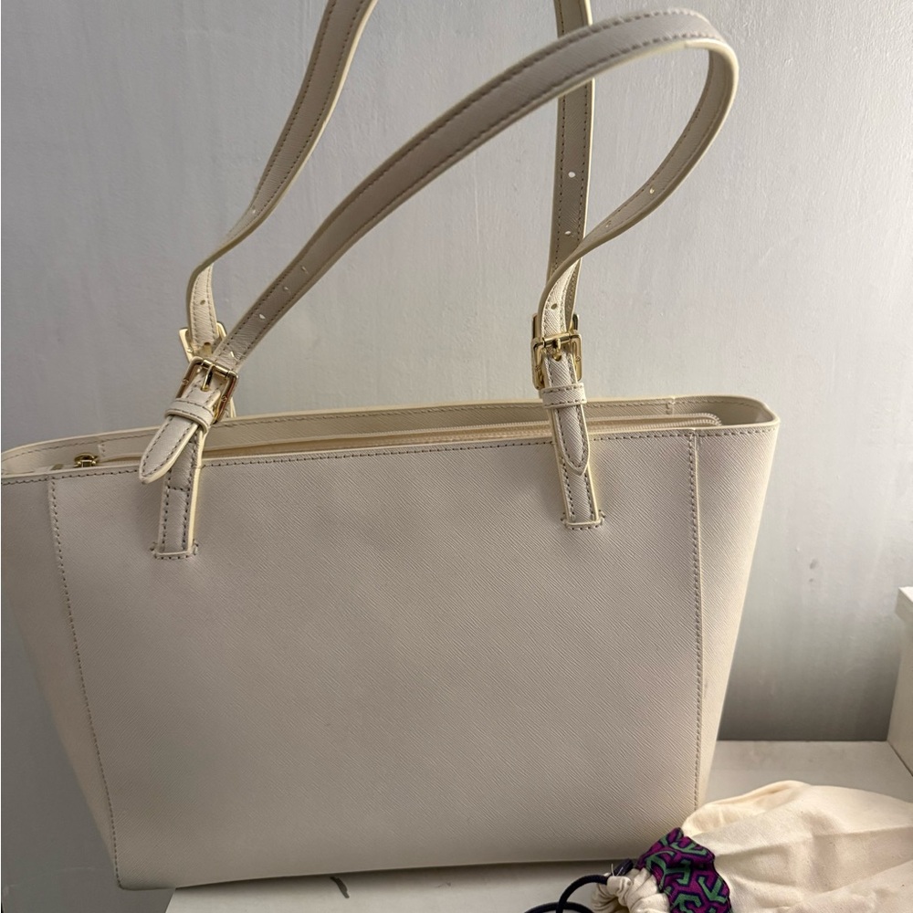 Tory Burch Emerson Tote Bag - Picture 5 of 9